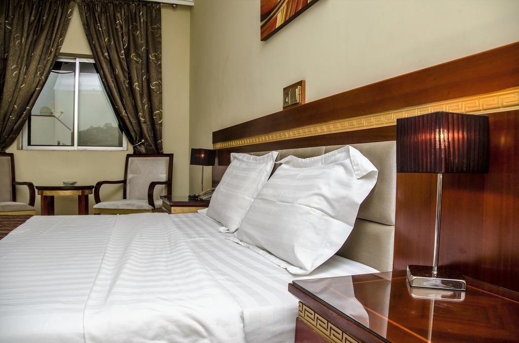 Hotel Rosebud Abuja Exteriör bild