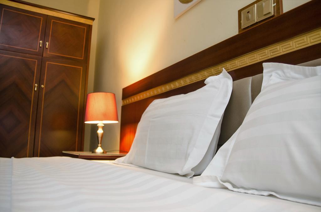 Hotel Rosebud Abuja Exteriör bild