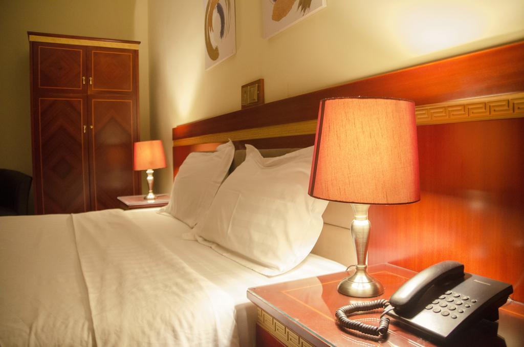 Hotel Rosebud Abuja Exteriör bild