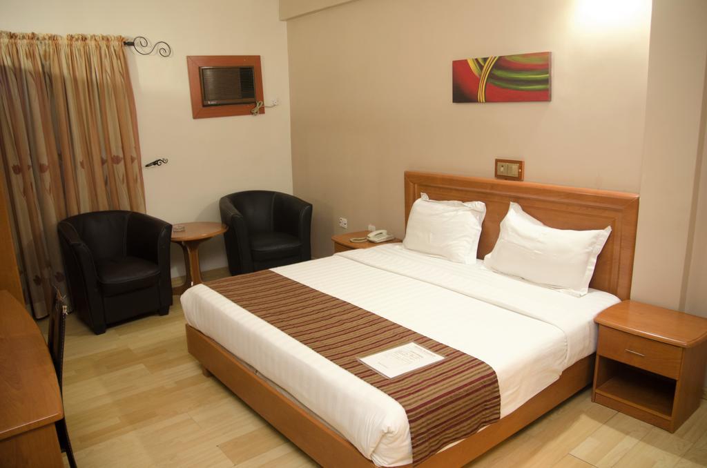 Hotel Rosebud Abuja Exteriör bild