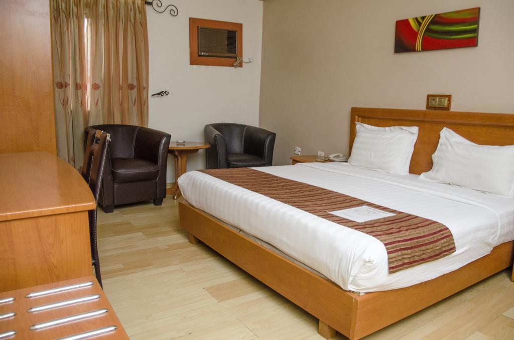Hotel Rosebud Abuja Exteriör bild