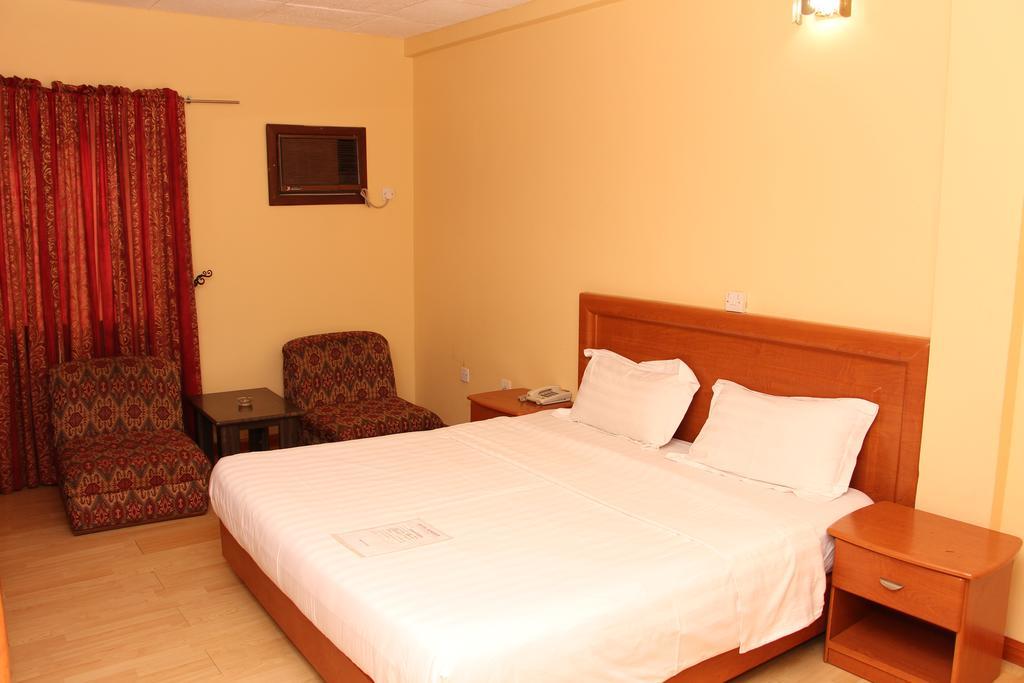 Hotel Rosebud Abuja Exteriör bild