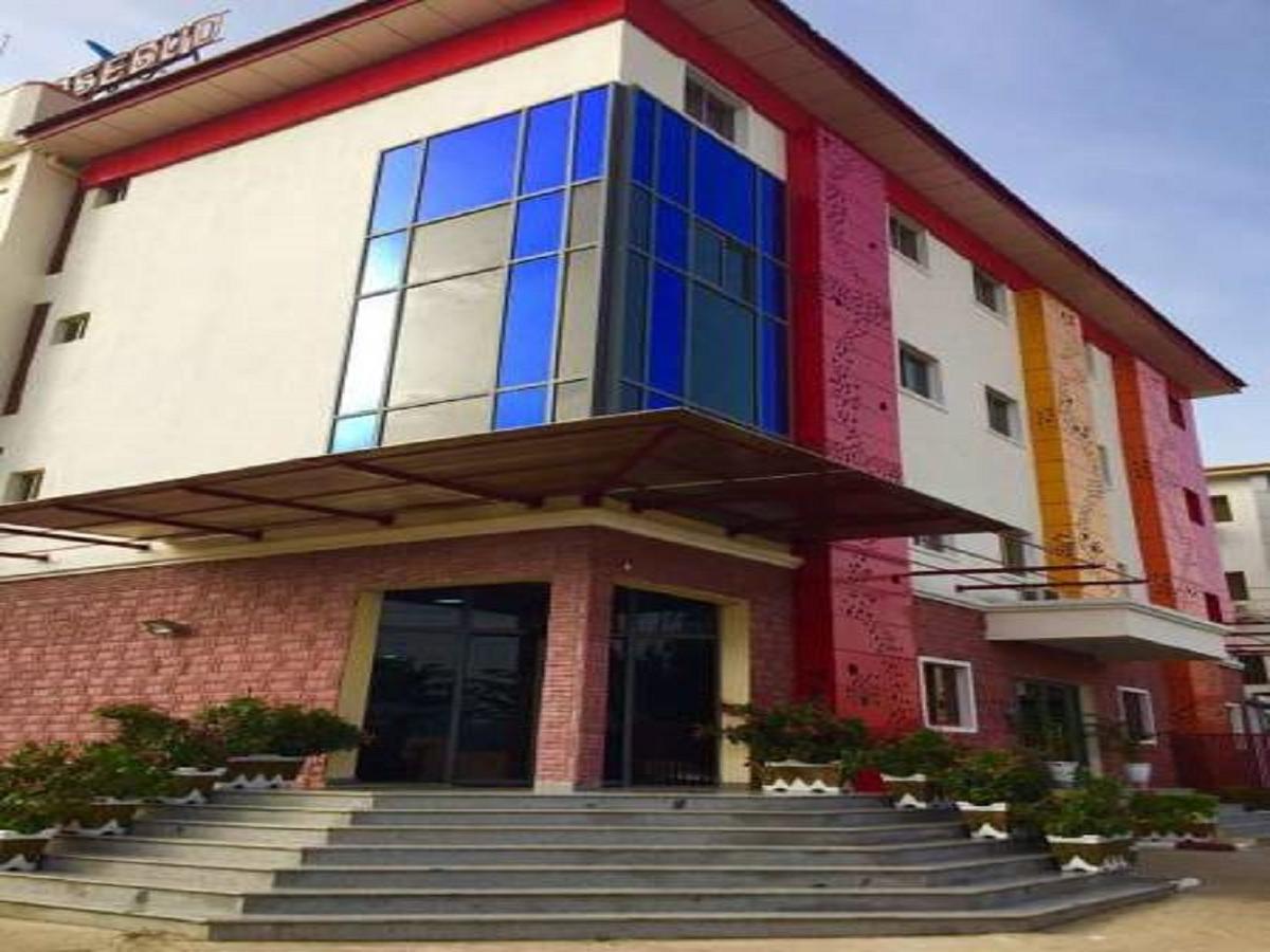 Hotel Rosebud Abuja Exteriör bild